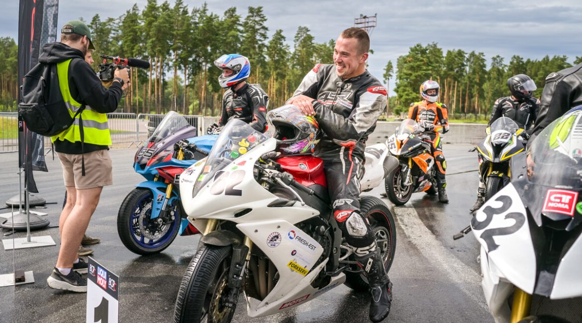 Motoringraja EMV avaetapp Bikernieki, Superbike esikolmik