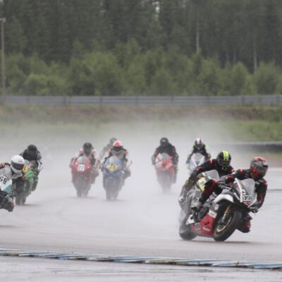 Eestlased Kymiringil – Saarmaa ja Telve tõusid poodiumile klassides Külgvankrid ja Superbike