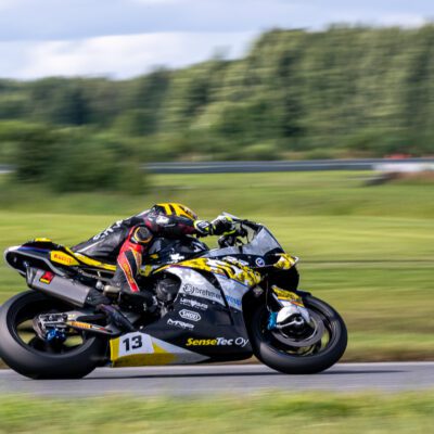Tehnilisest probleemist hoolimata võttis Ville Valtonen Estonian Grand Prix’l Superbike’i parima stardikoha