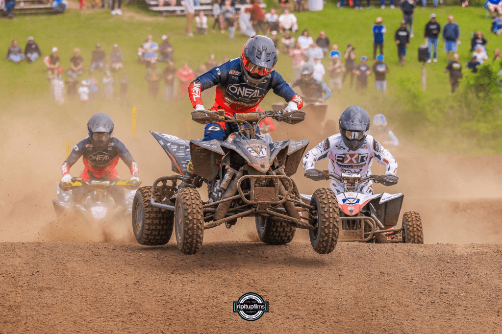 Ameerika AMA ATV motokrossi sarja kuues etapp sõideti Sunset Ridge krossirajal. Tavapärase kahe võistlussõidu asemel oli sel korral kavas Triple Crown, ehk kolm