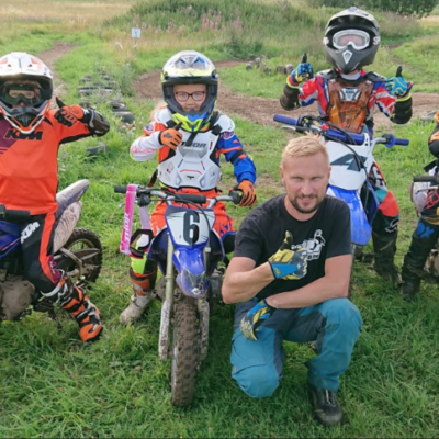 Kiilimotos alustavad 2026 aprillis algajate laste ja noorte motokrossi treeningrühmad.