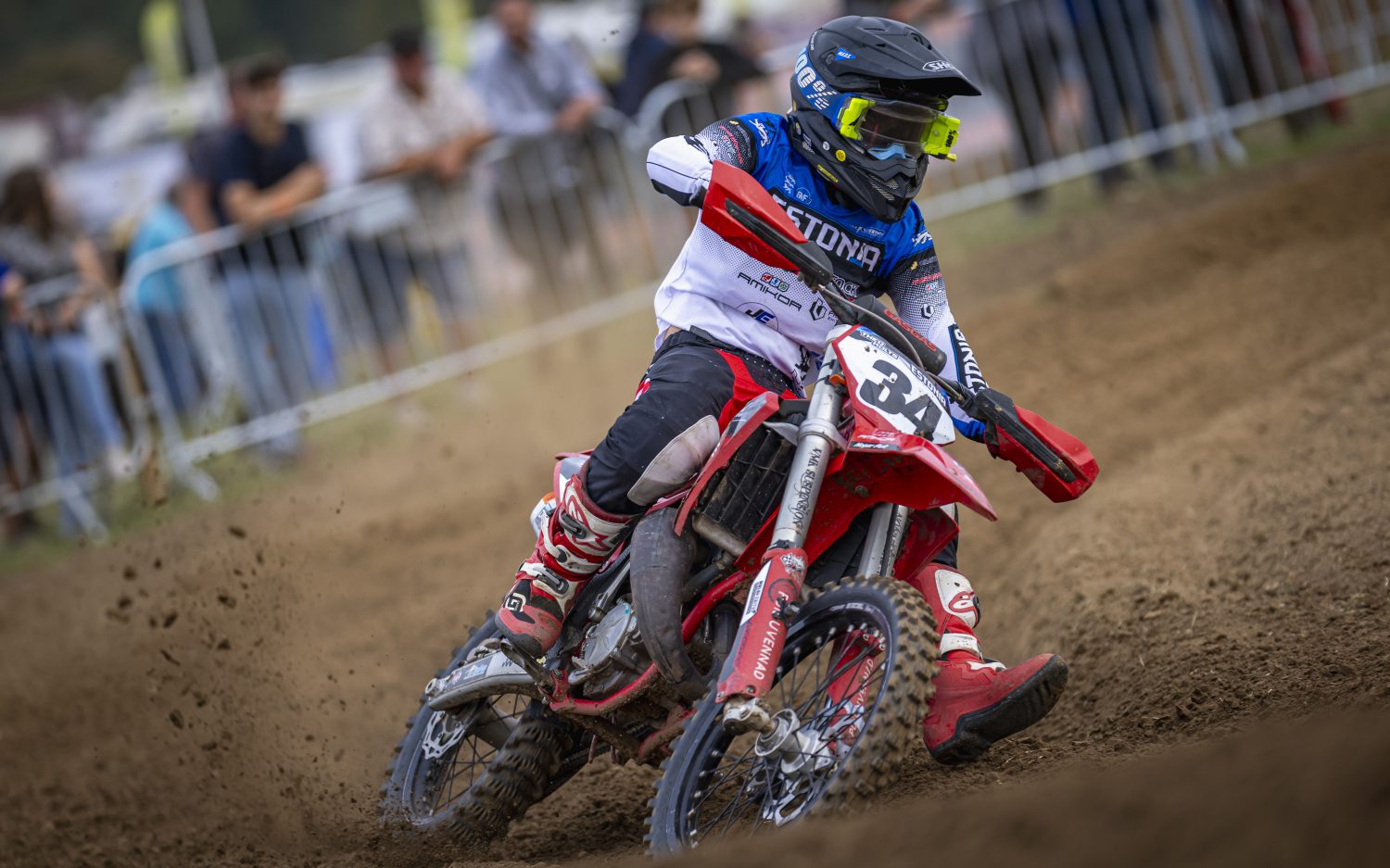 Belgias Quiévrainis 26.–27. septembril peetud noorte motokrossi rahvusvõistkondade võistlusel Coupe de l’Avenir saavutas Eesti 85cc meeskond kolmanda koha. Kõig
